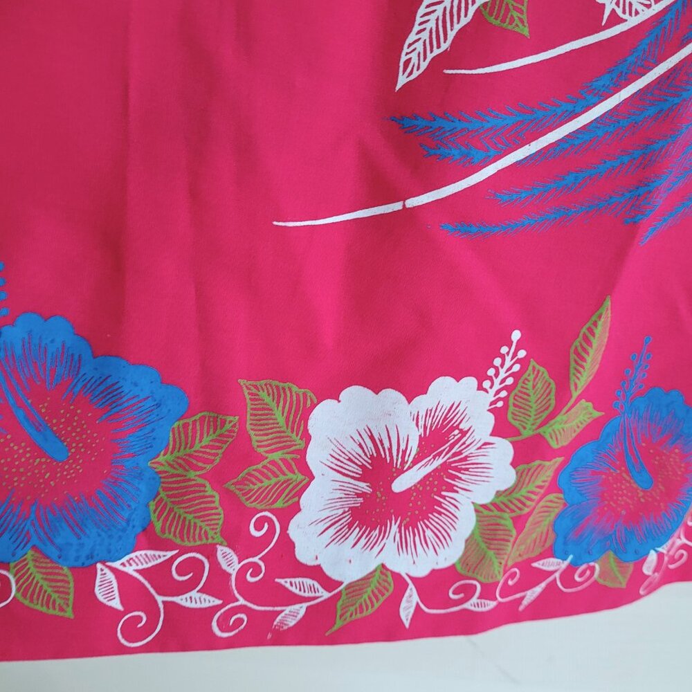 Vintage pink cotton blend skirt with a floral bird painted scene - Picture 4 of 9
